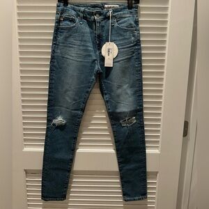 NWT - AG Jeans The Farrah Skinny Ankle Jeans